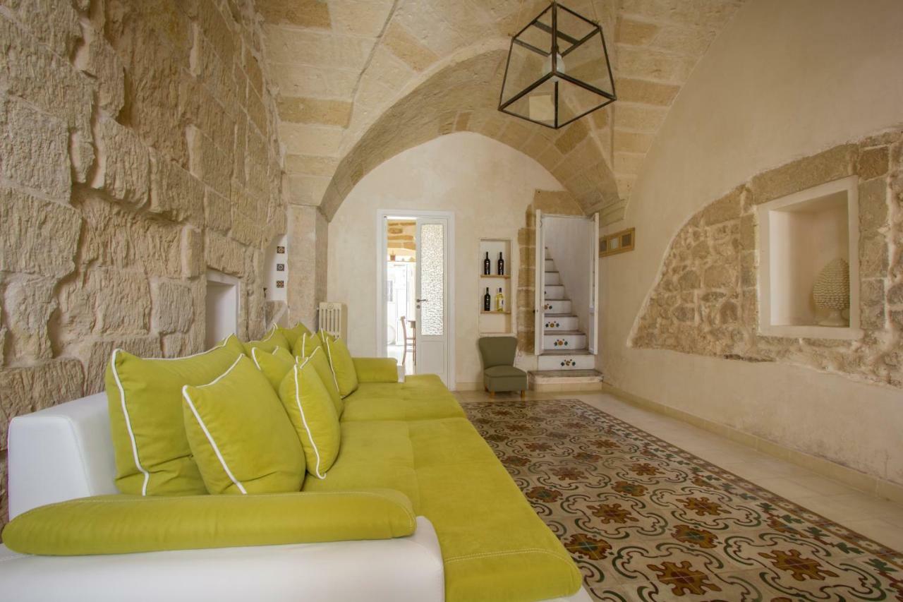 Explore The Historic City On Foot From An Old Town House Лечче Экстерьер фото