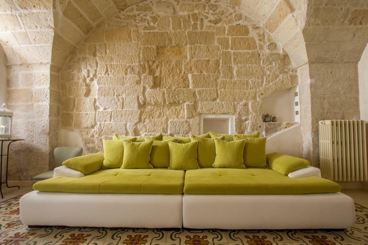 Explore The Historic City On Foot From An Old Town House Лечче Экстерьер фото