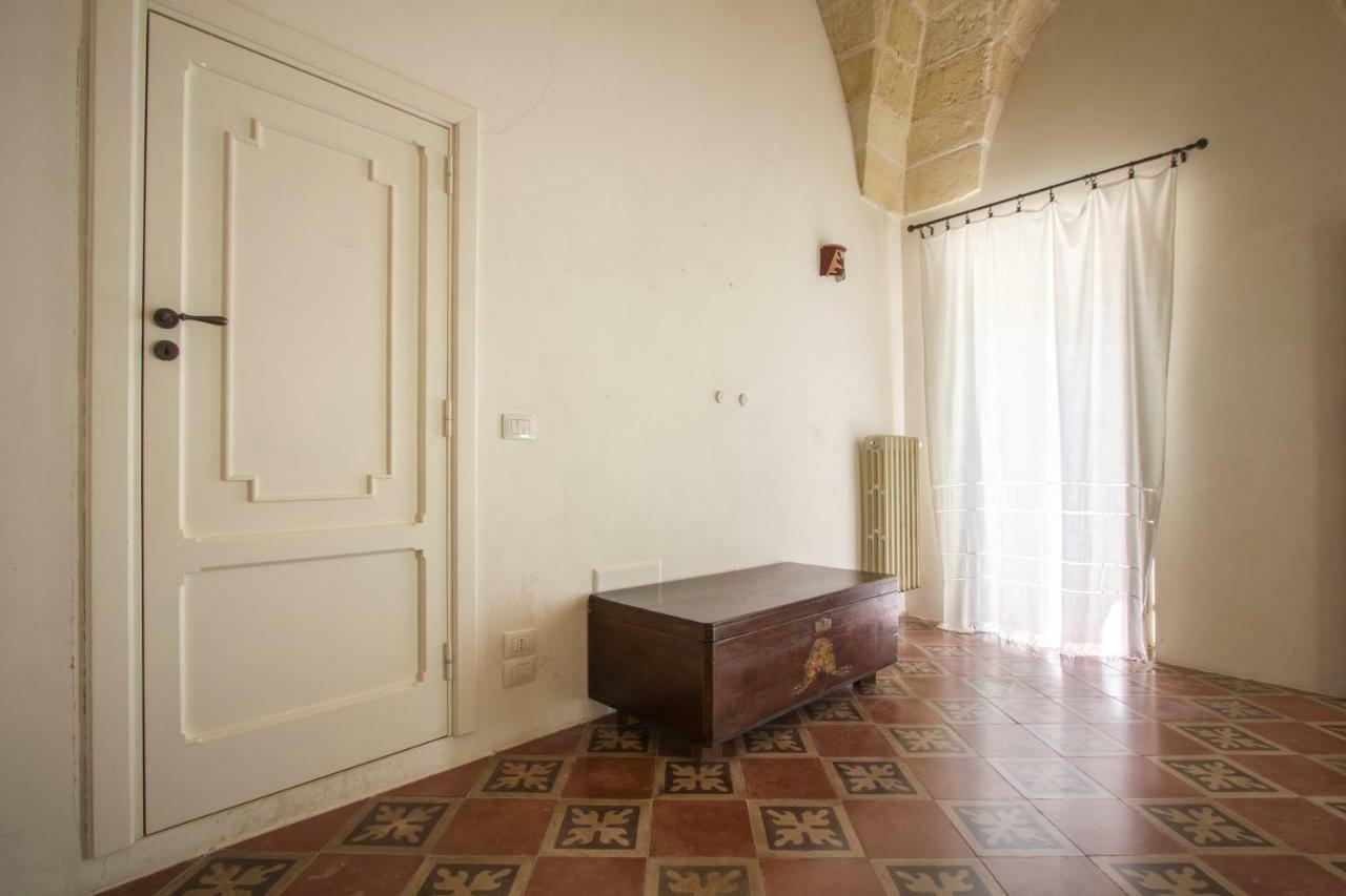 Explore The Historic City On Foot From An Old Town House Лечче Экстерьер фото