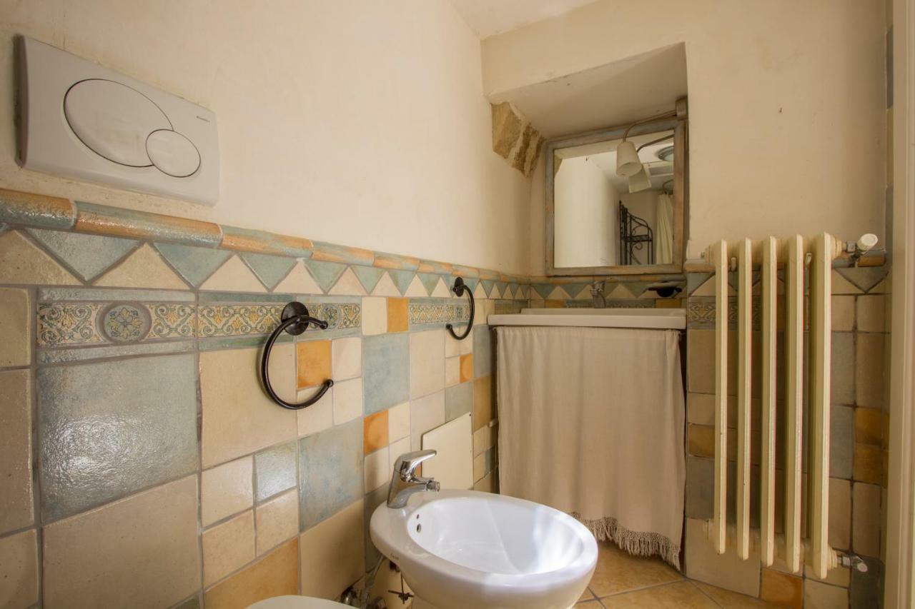 Explore The Historic City On Foot From An Old Town House Лечче Экстерьер фото